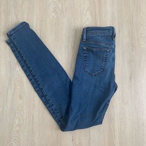 Joe’s Jeans Flawless “The Icon Skinny” Midrise Jean